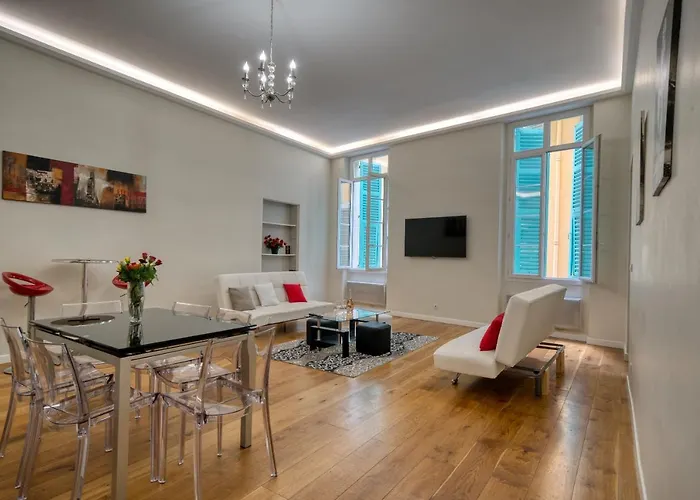 Old Town Luxury 3 Beds