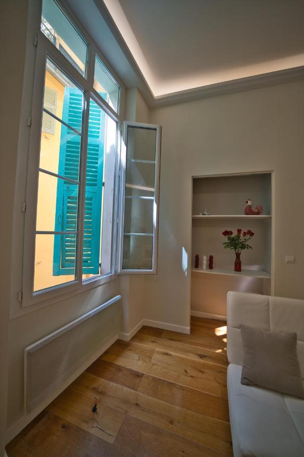 Old Town Luxury 3 Beds Apartment Nizza