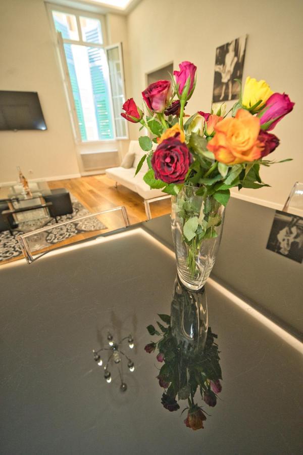 Old Town Luxury 3 Beds Apartment