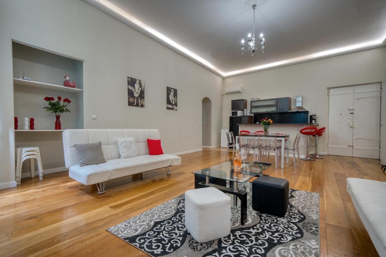 Apartment Old Town Luxury 3 Beds Nizza